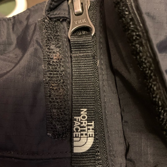 The North Face Windbreaker - Picture 3 of 5
